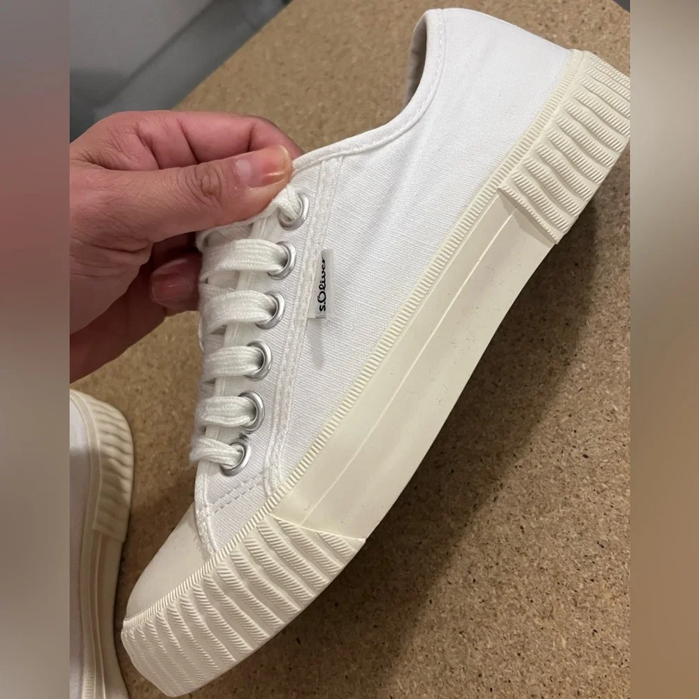 s.Oliver Canvas Sneakers Size 37 - Picture 13 of 15